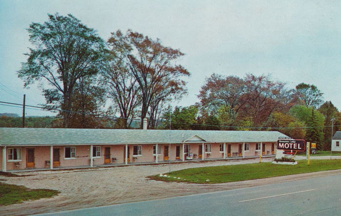 Honeymoon Lodge Motel (Coastal Inn) - Old Postcard (newer photo)